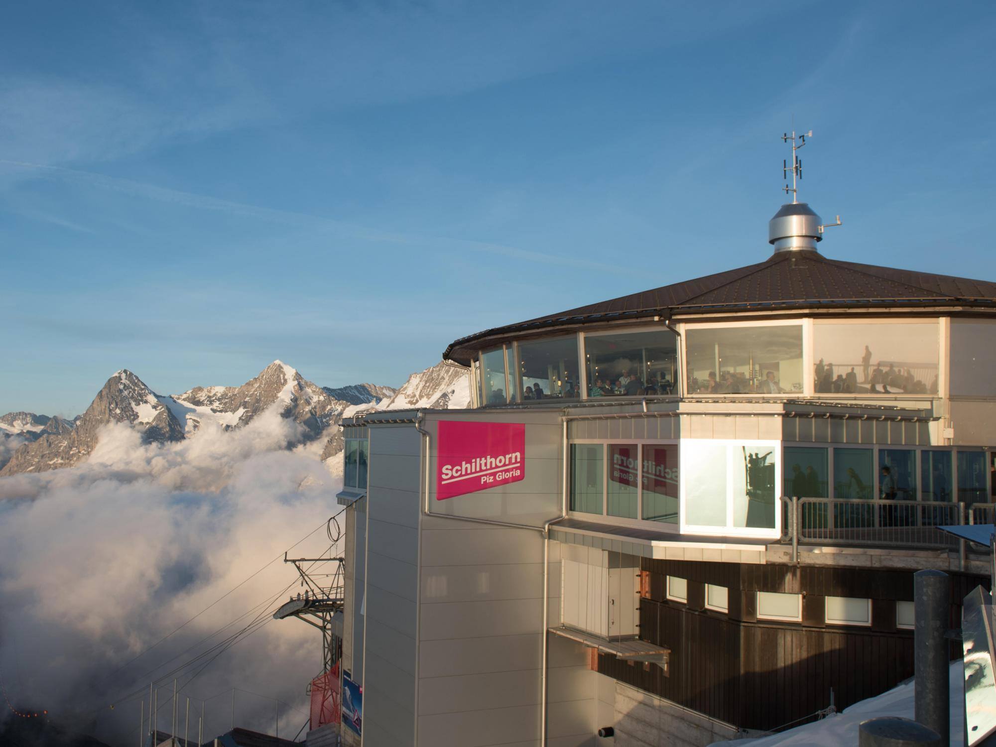 31719062_1965870610408594_2957342178822586368_o