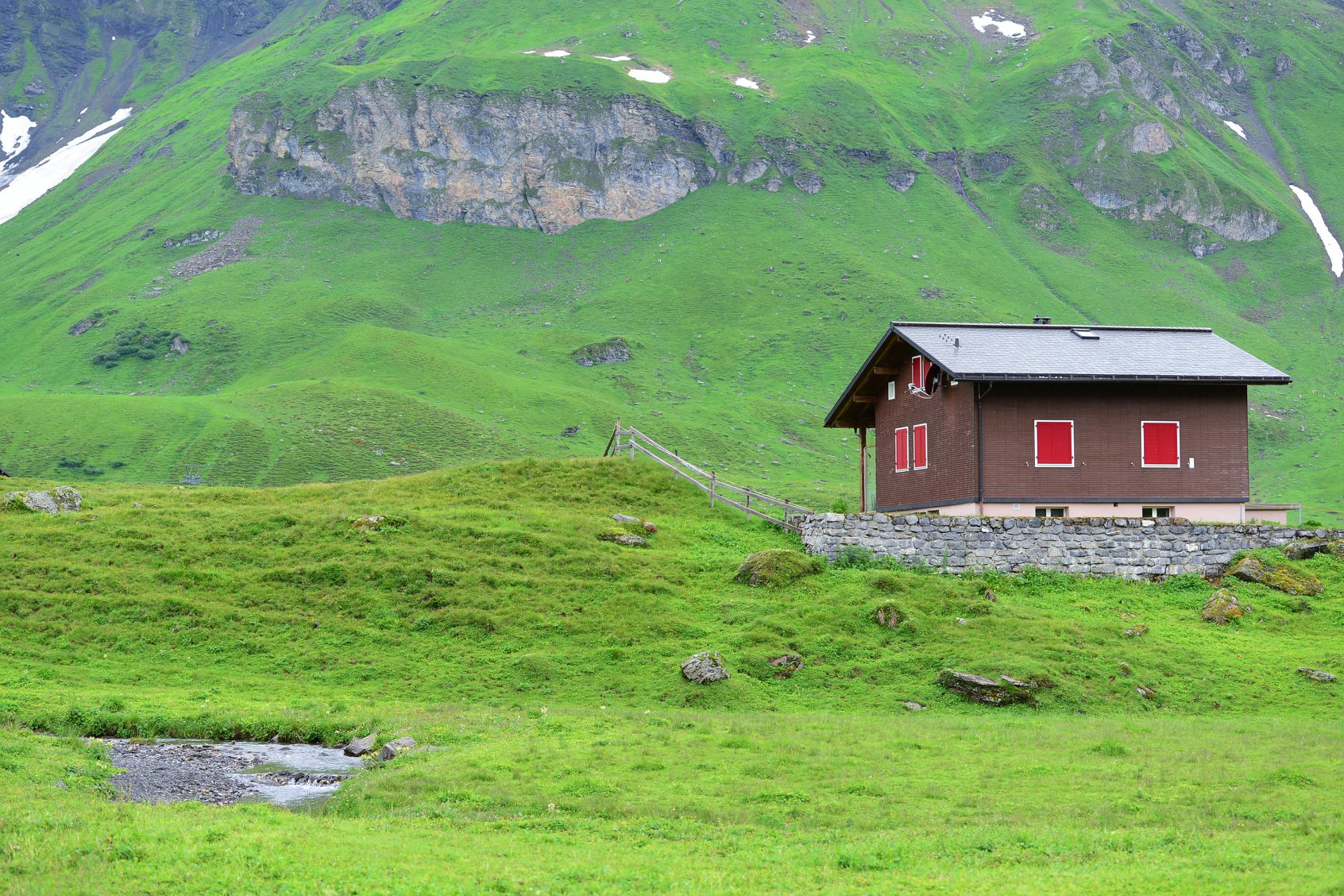 35123910_1989618338033821_3313228473253756928_o