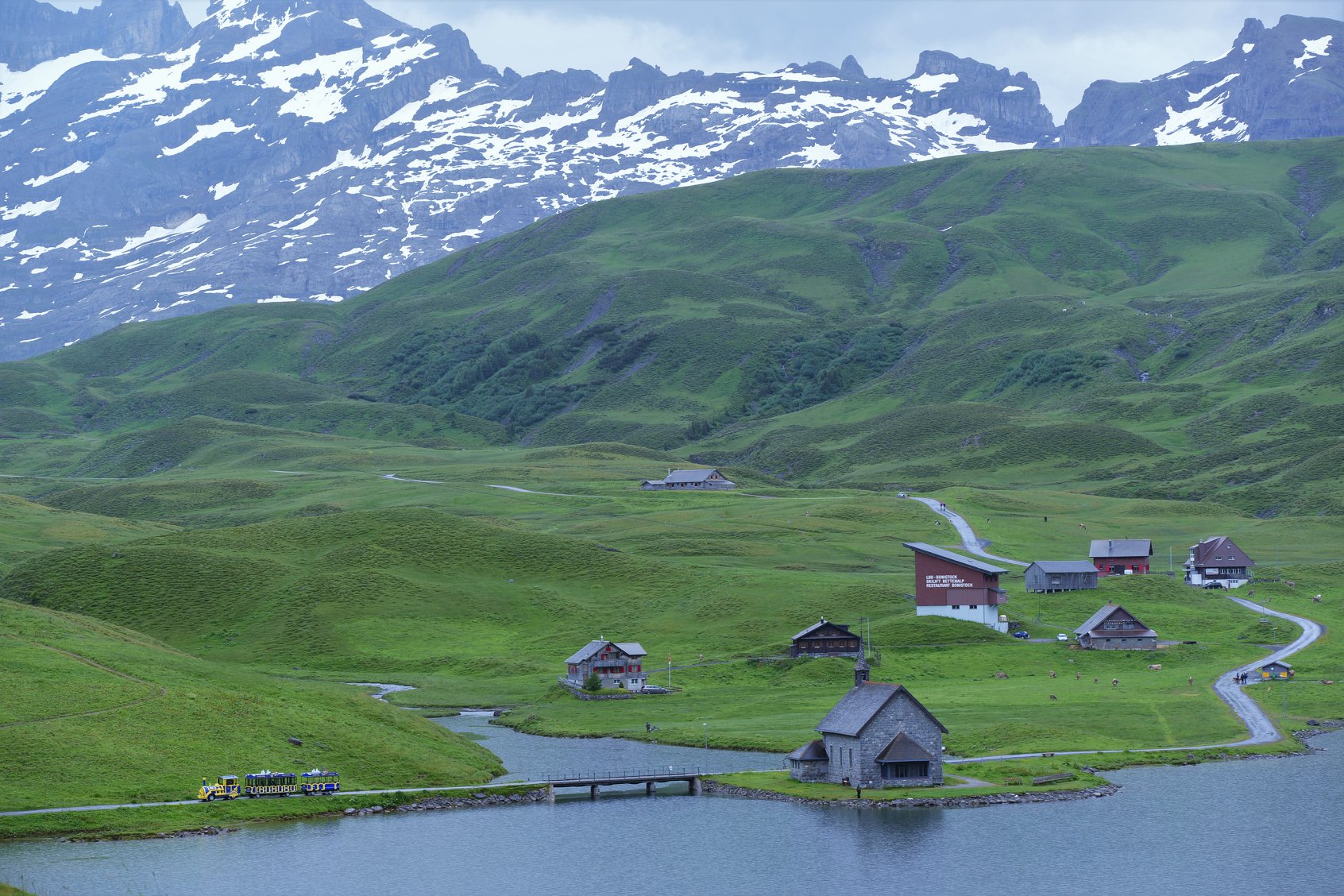 35242705_1989661851362803_5845150151382925312_o