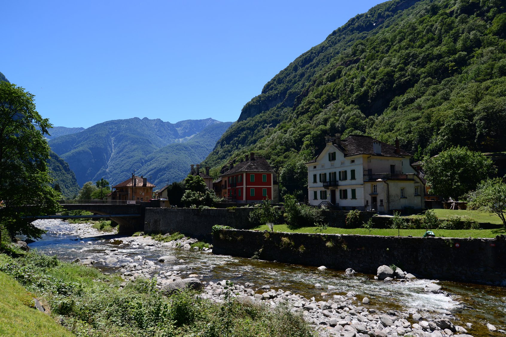 35483221_1993951427600512_560184905015754752_o