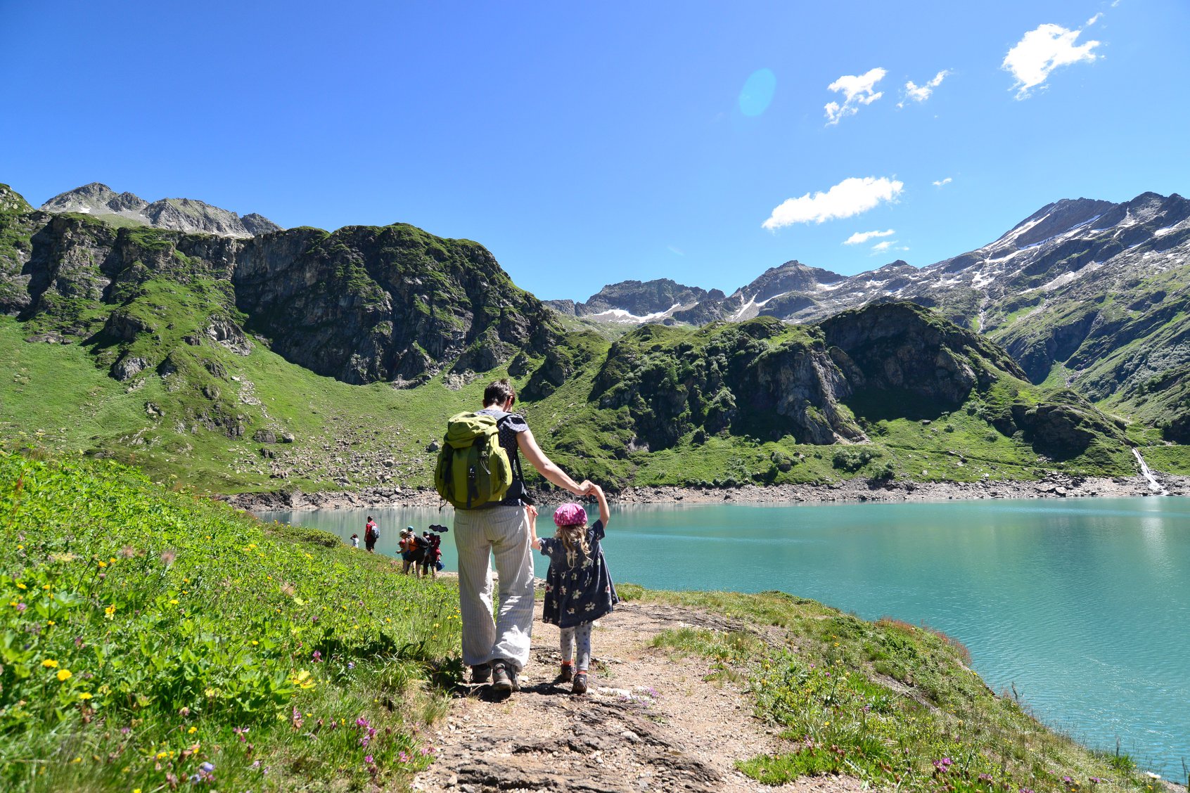 35533261_1993933717602283_7453204877875871744_o