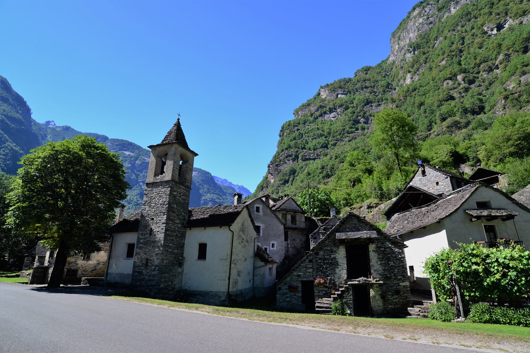 35551546_1993943844267937_7343407715445637120_o