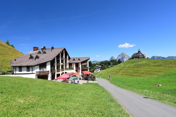 39083339_2057339534595034_7163489521076535296_o