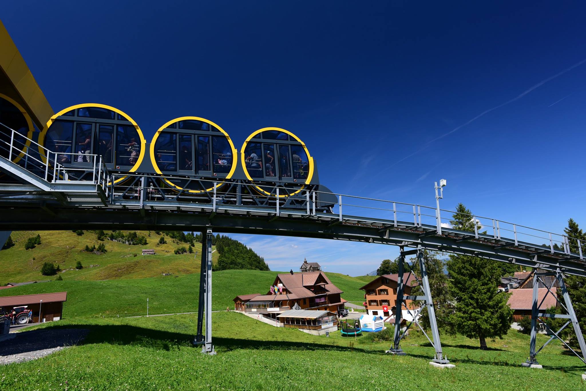 39116730_2057339421261712_5161616255232245760_o