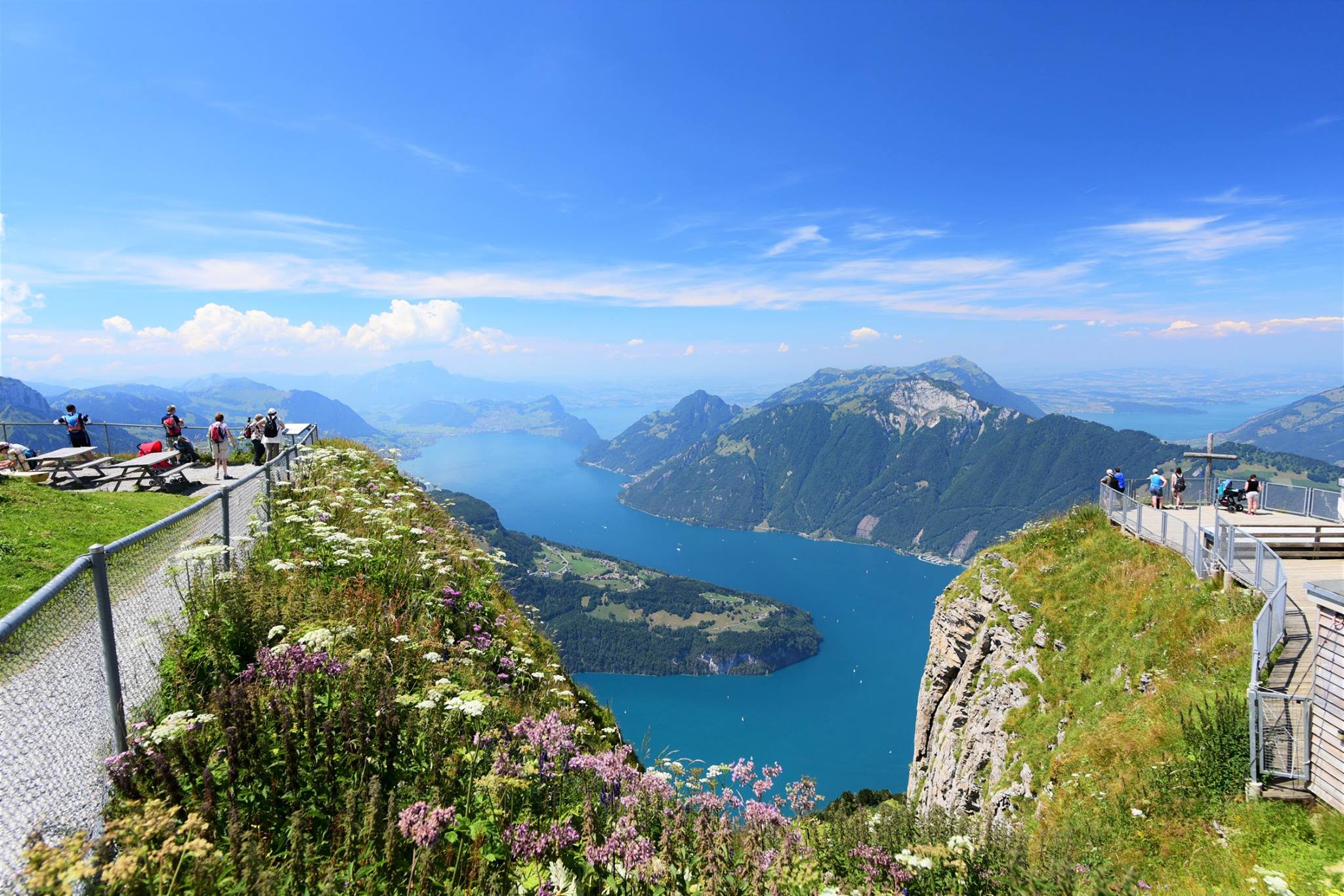 39126374_2057340911261563_4690475857737678848_o