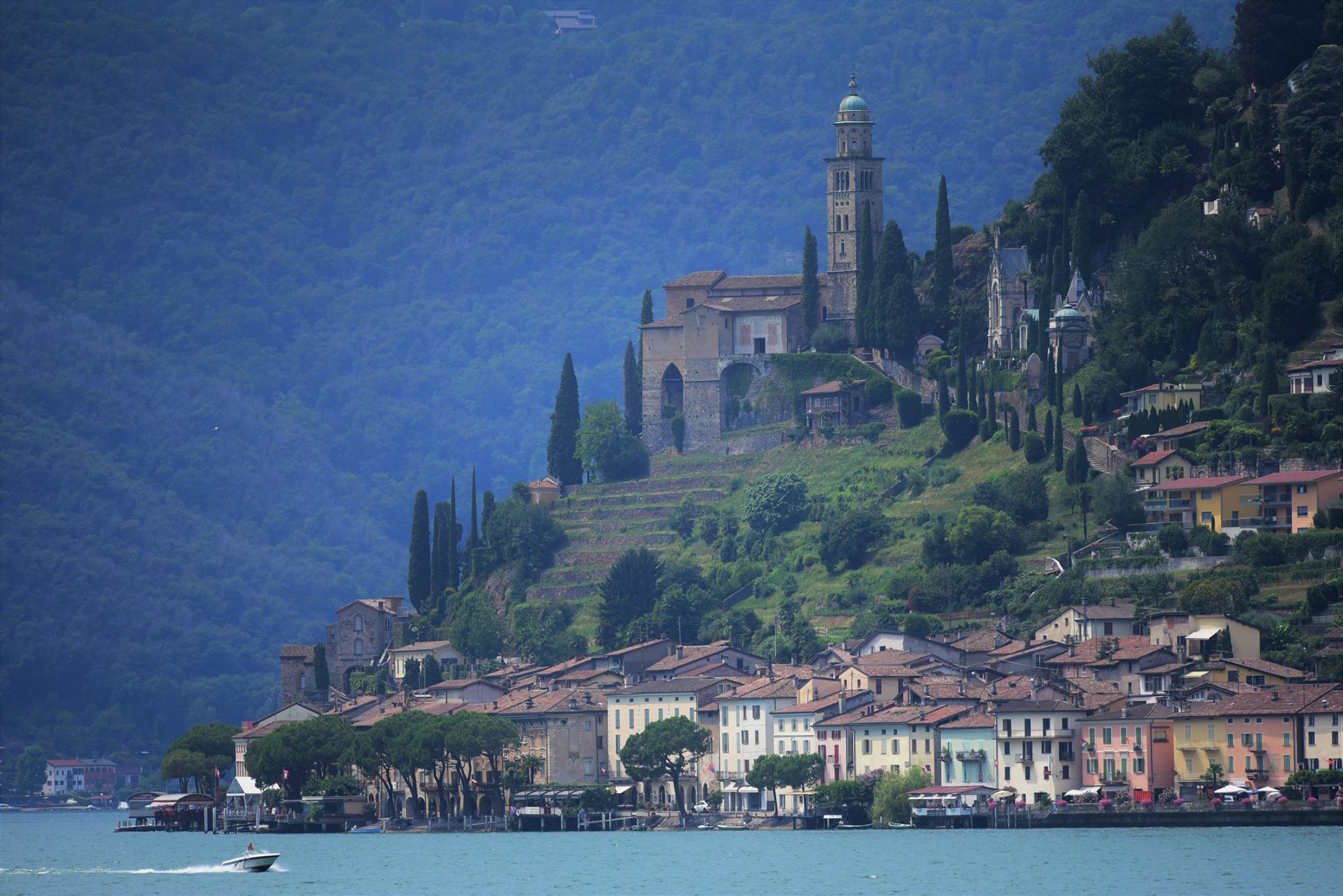 39137673_2056035748058746_912610353454514176_o