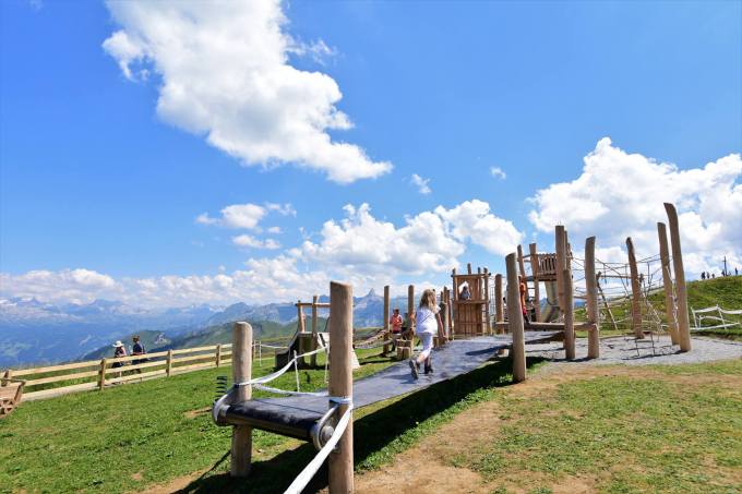 39186534_2057341171261537_6055825177789333504_o