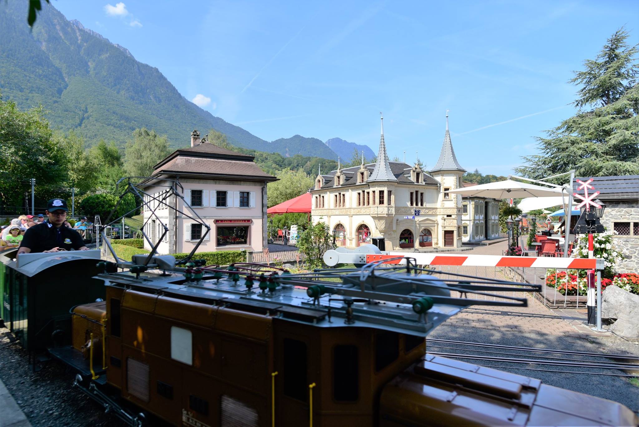 39616872_2063015177360803_1274105557346680832_o