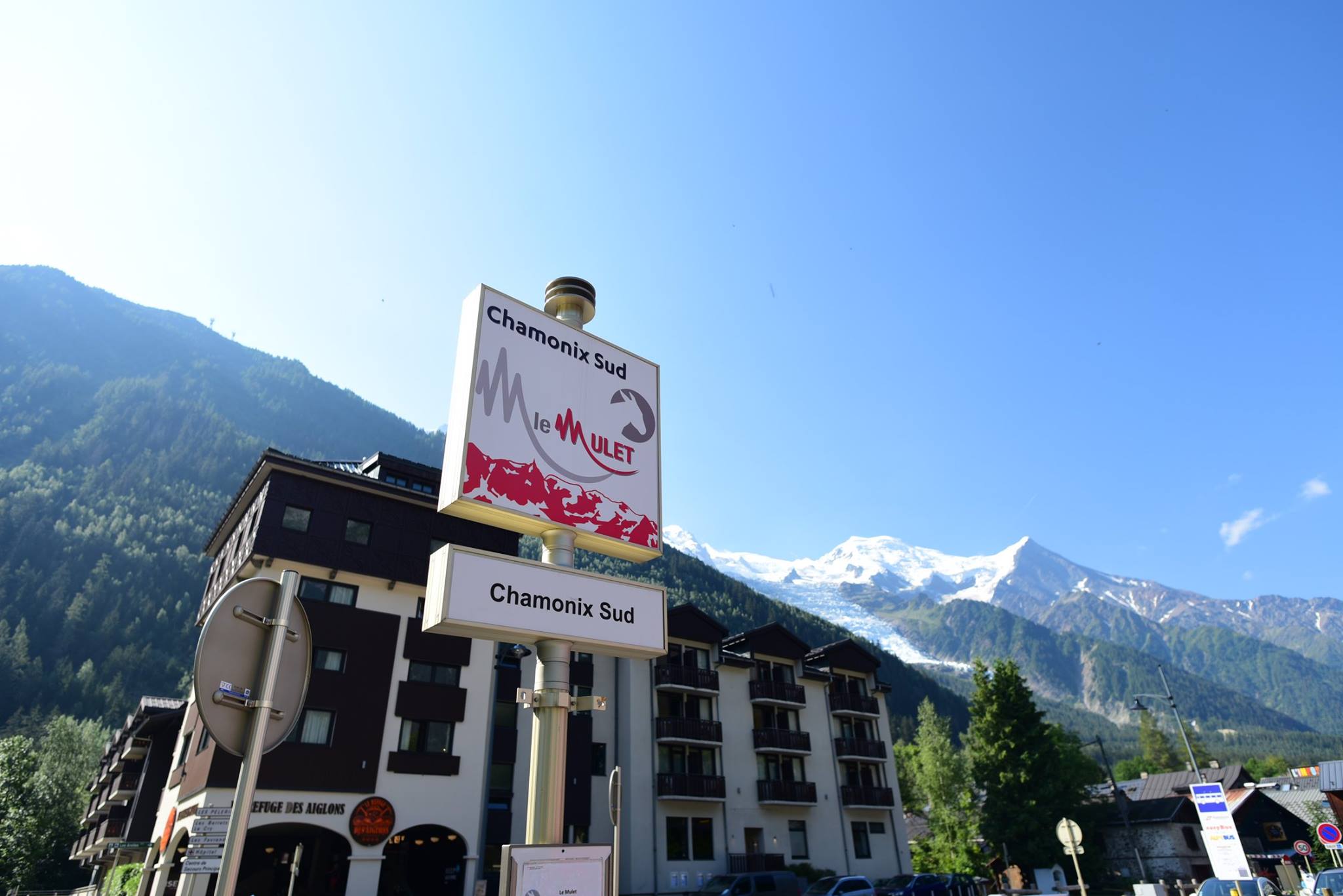 40125346_2071136373215350_432726381797834752_o