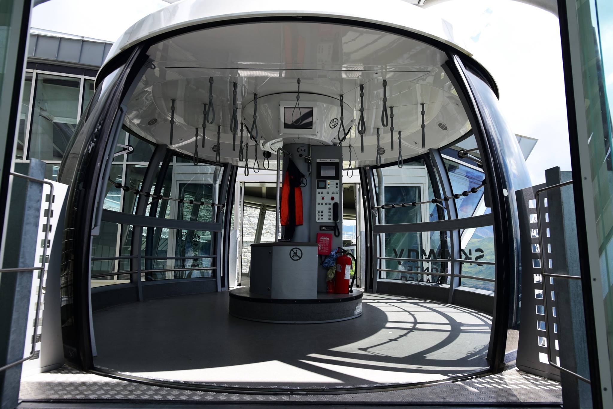 40139645_2071137113215276_4887692084431028224_o