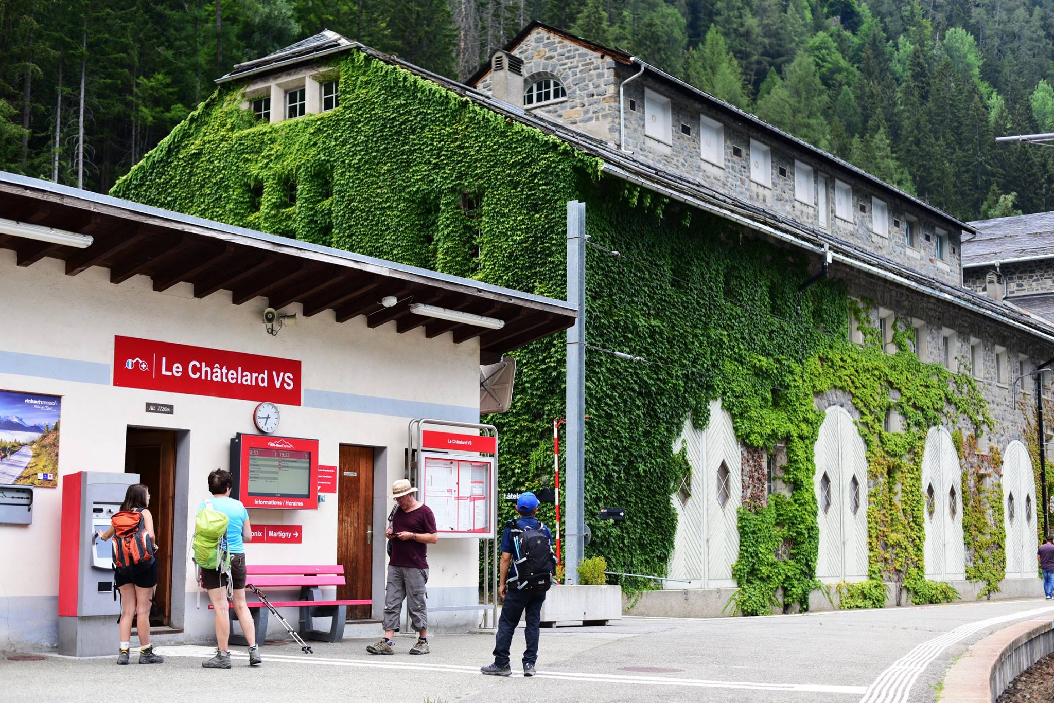 40253666_2072313093097678_1517860941557923840_o