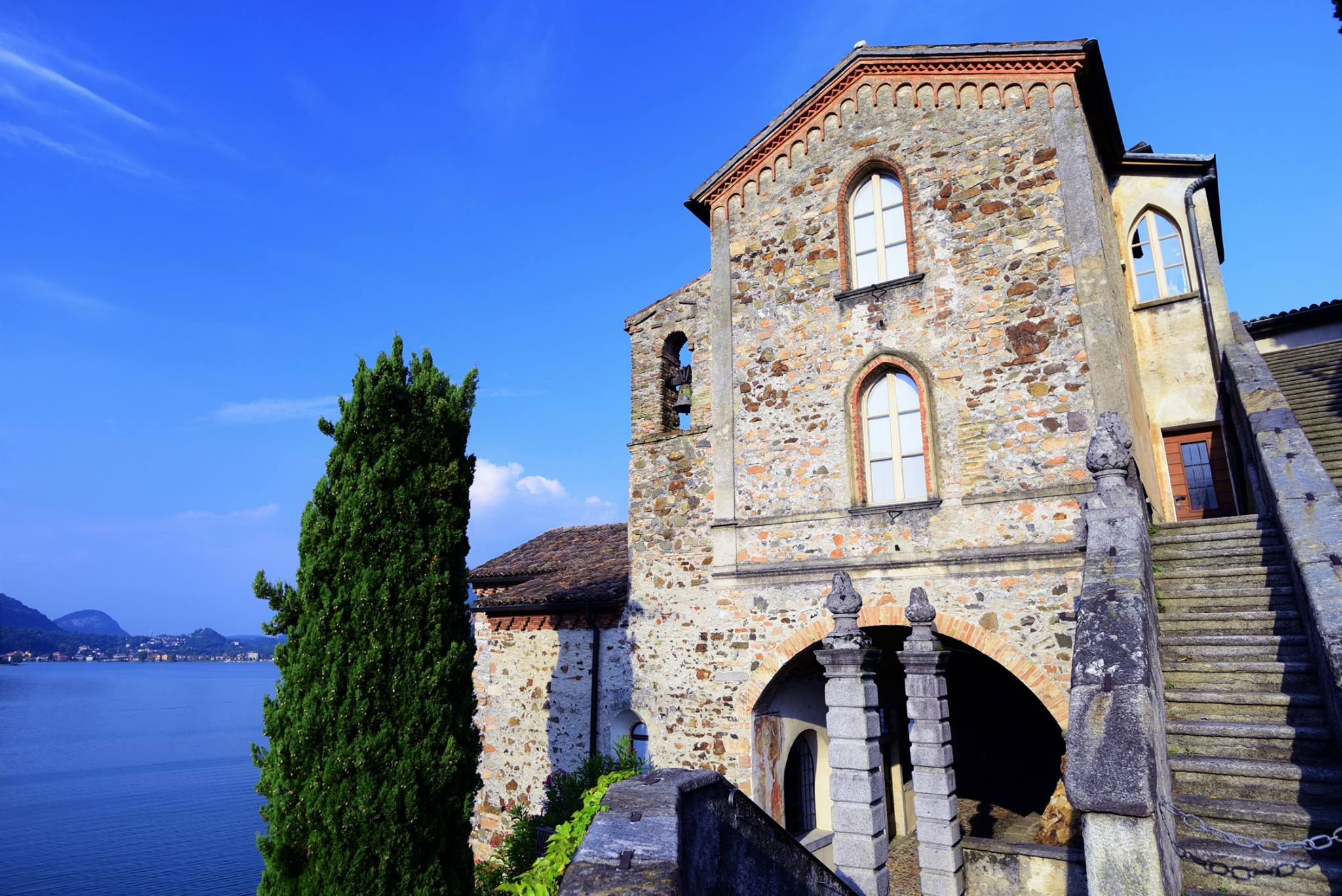 40449312_2072915789704075_7345593093590089728_o