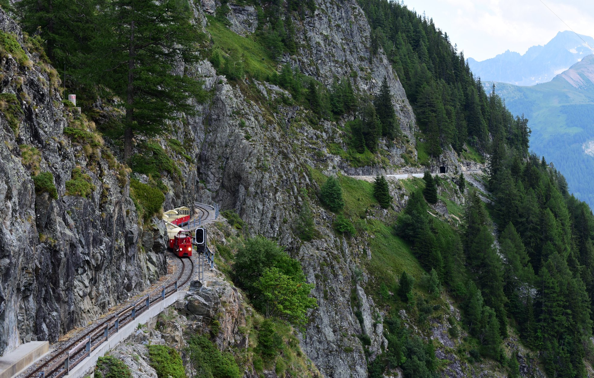 40457784_2072348449760809_4413990396074393600_o