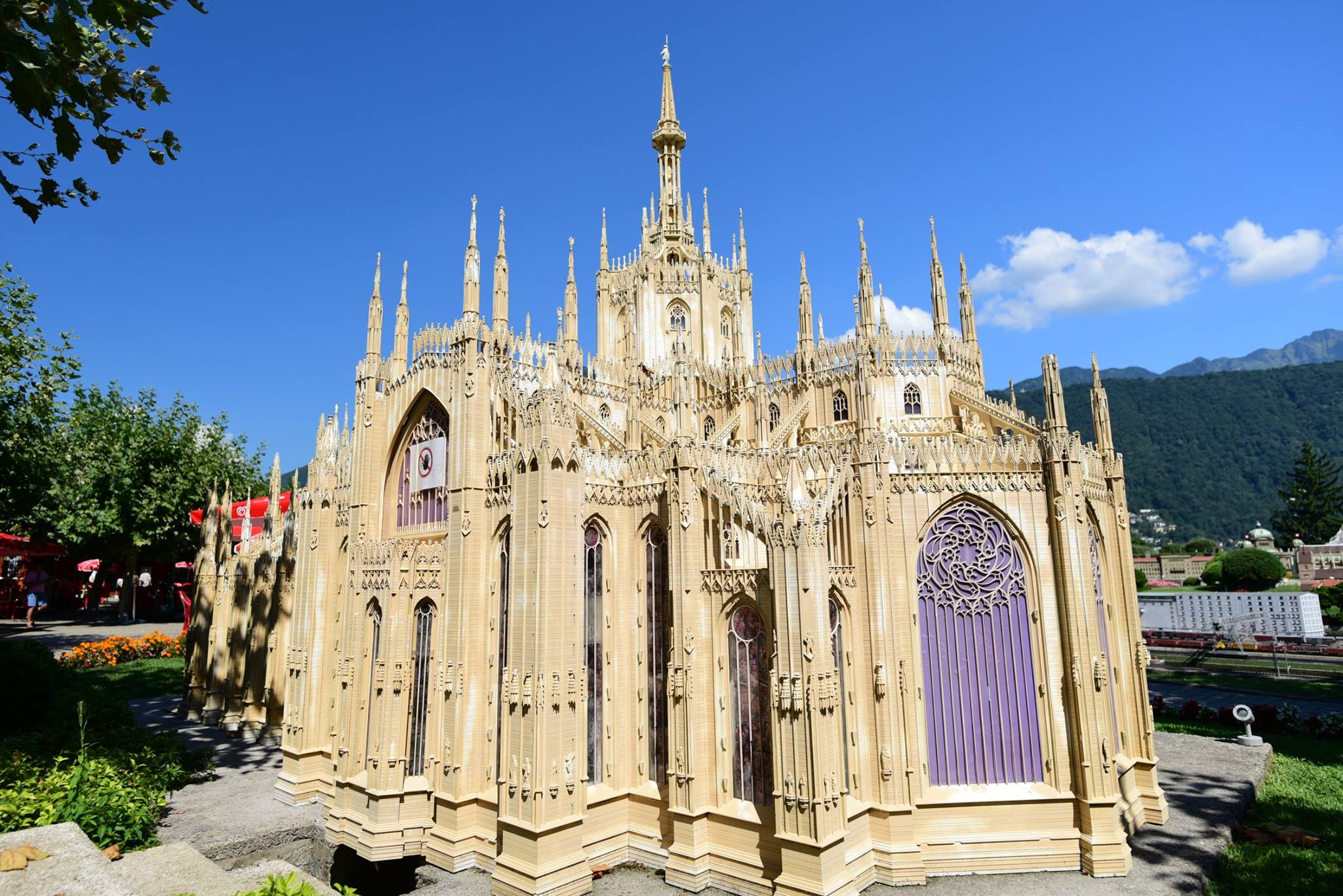 40685559_2075252386137082_385936312290508800_o