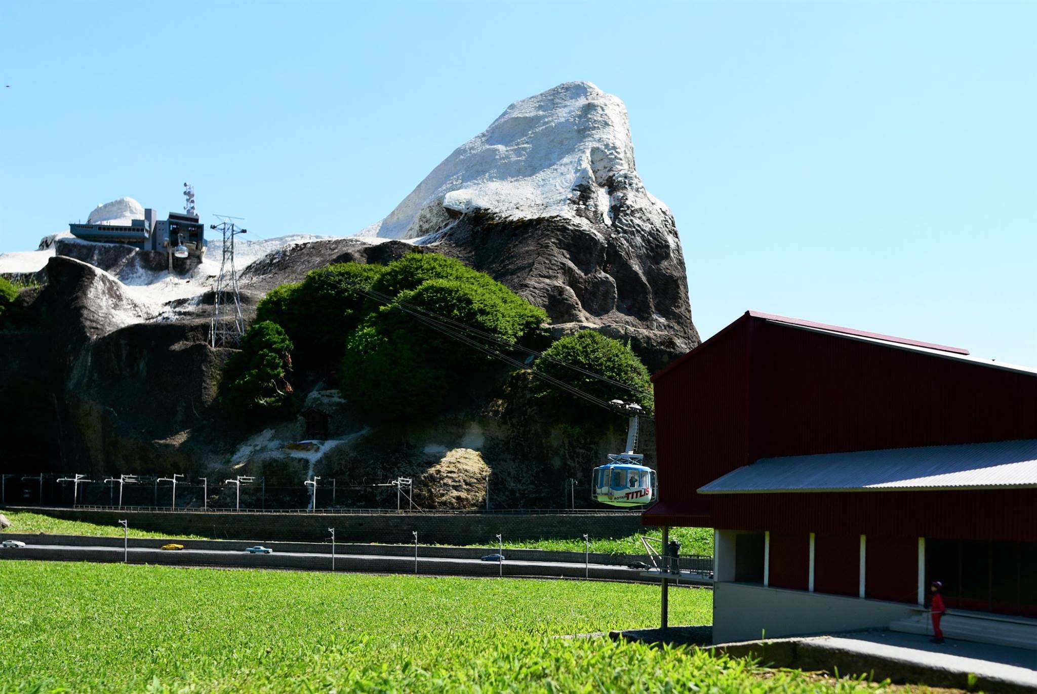 40769055_2075252566137064_983279487644860416_o