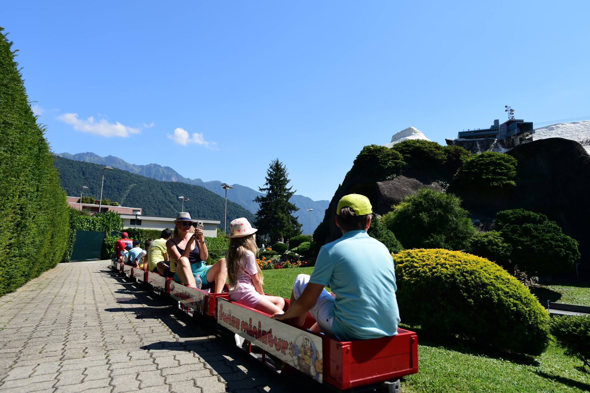 40813709_2075252606137060_5453442704421683200_o