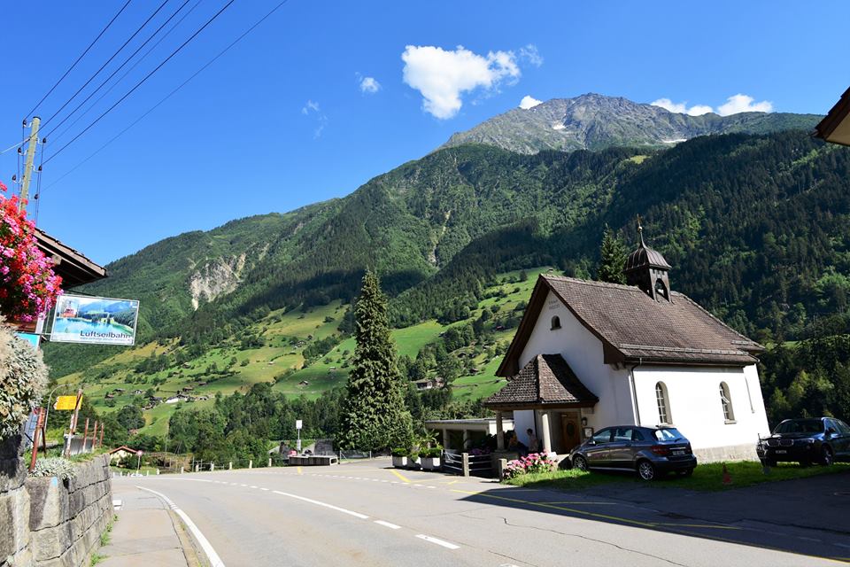 41421618_2079174979078156_256581414982516736_n